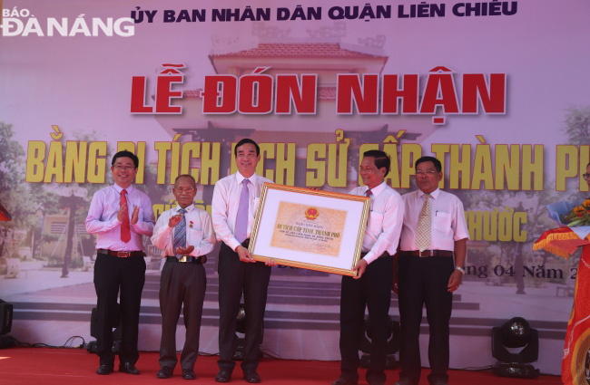 le don nhan c e1 bb a7a b1 hong phuoc