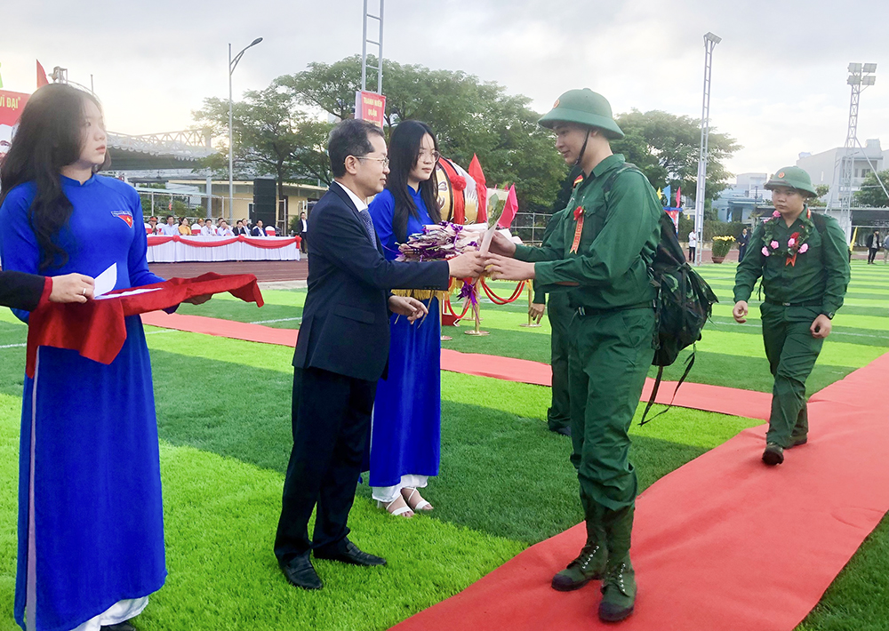 le giao nhan quan 2024 1