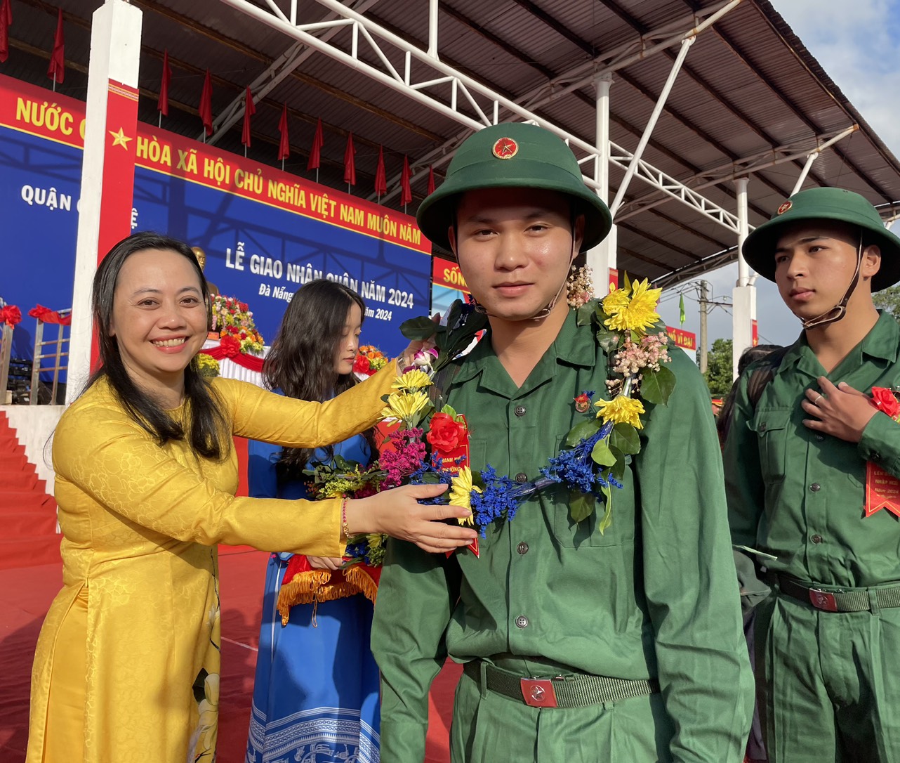 le giao nhan quan 2024 10