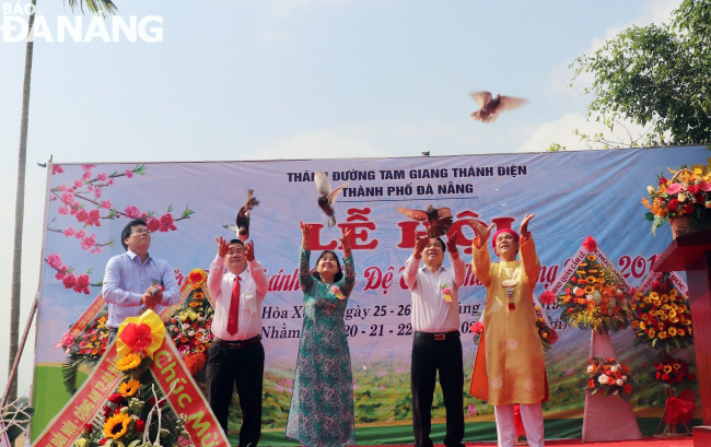 le hoi tin nguong tho mau