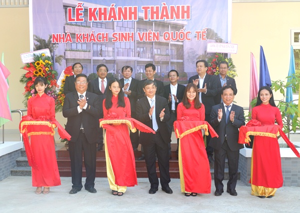 le khanh thanh nha khach sinh vien quoc te