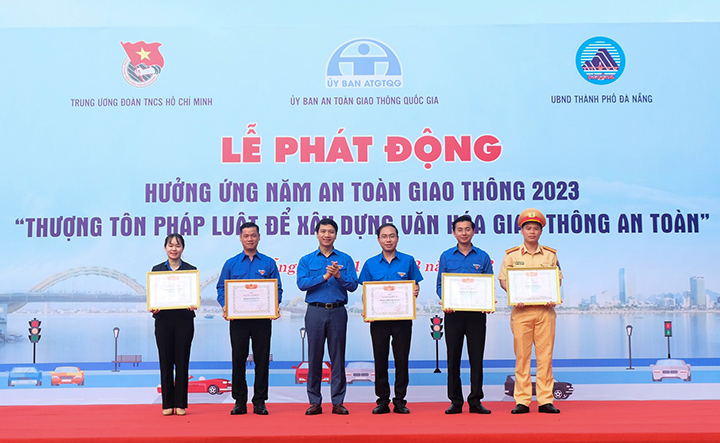 le phat dong xay dung van hoa giao thong an toan 3