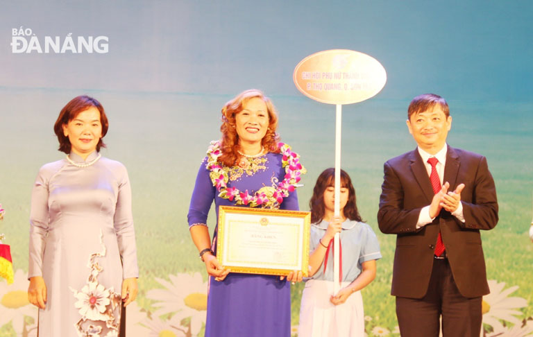 le trao giai chi hoi phu nu tieu bieu 2