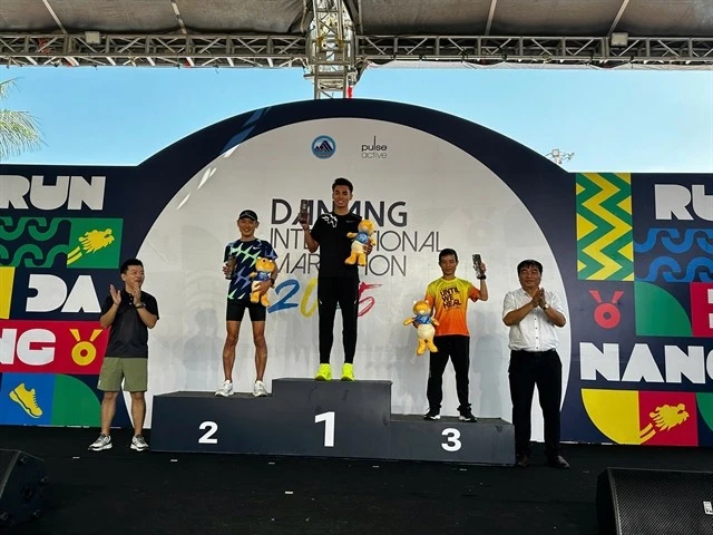 local marathoners dominate da nang international tournament 11zon