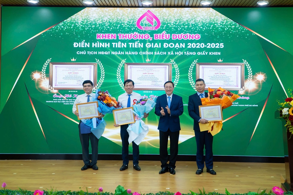 ngan hang chinh sach xa hoi thanh pho to chuc hoi nghi bieu duong lao dong gioi 2025 2