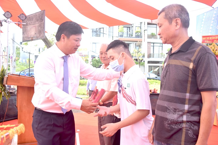 ngay dai doan ket dan toc tai kdc so 24 phuong hoa