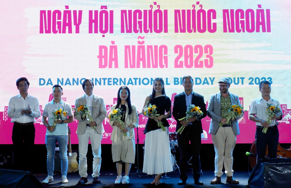 ngay hoi nguoi nuoc ngoai 2023