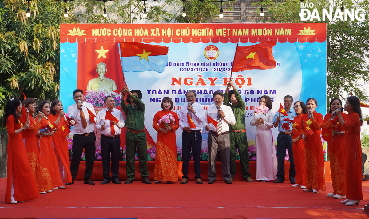 ngay hoi toan dan 50 nam ngay giai phong que huong 13