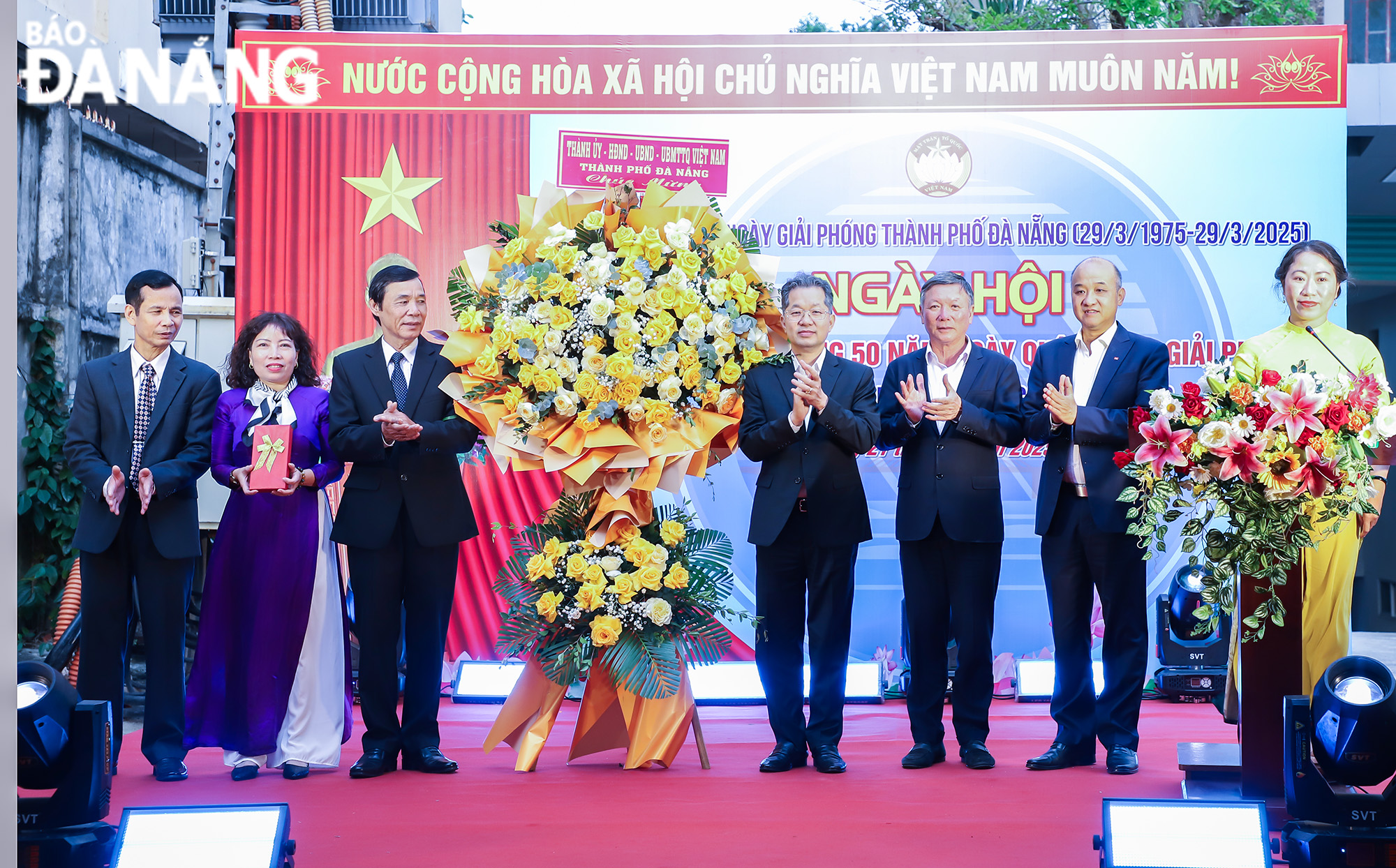 ngay hoi toan dan 50 nam ngay giai phong que huong 6