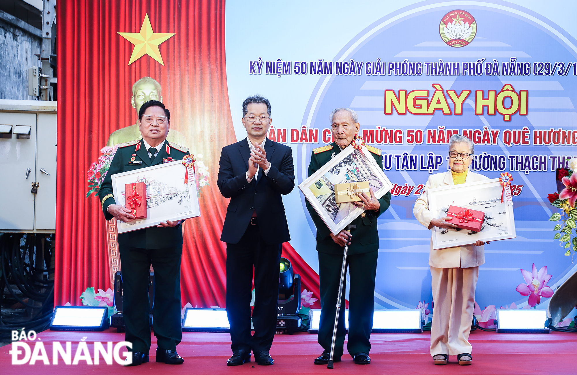 ngay hoi toan dan 50 nam ngay giai phong que huong 7