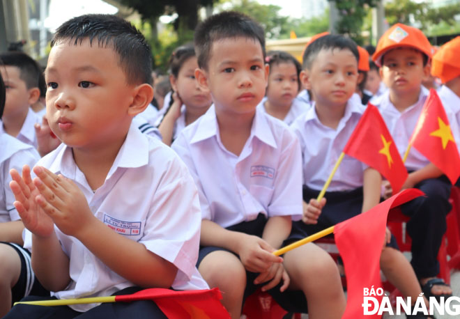 ngay khai giang 2023 11