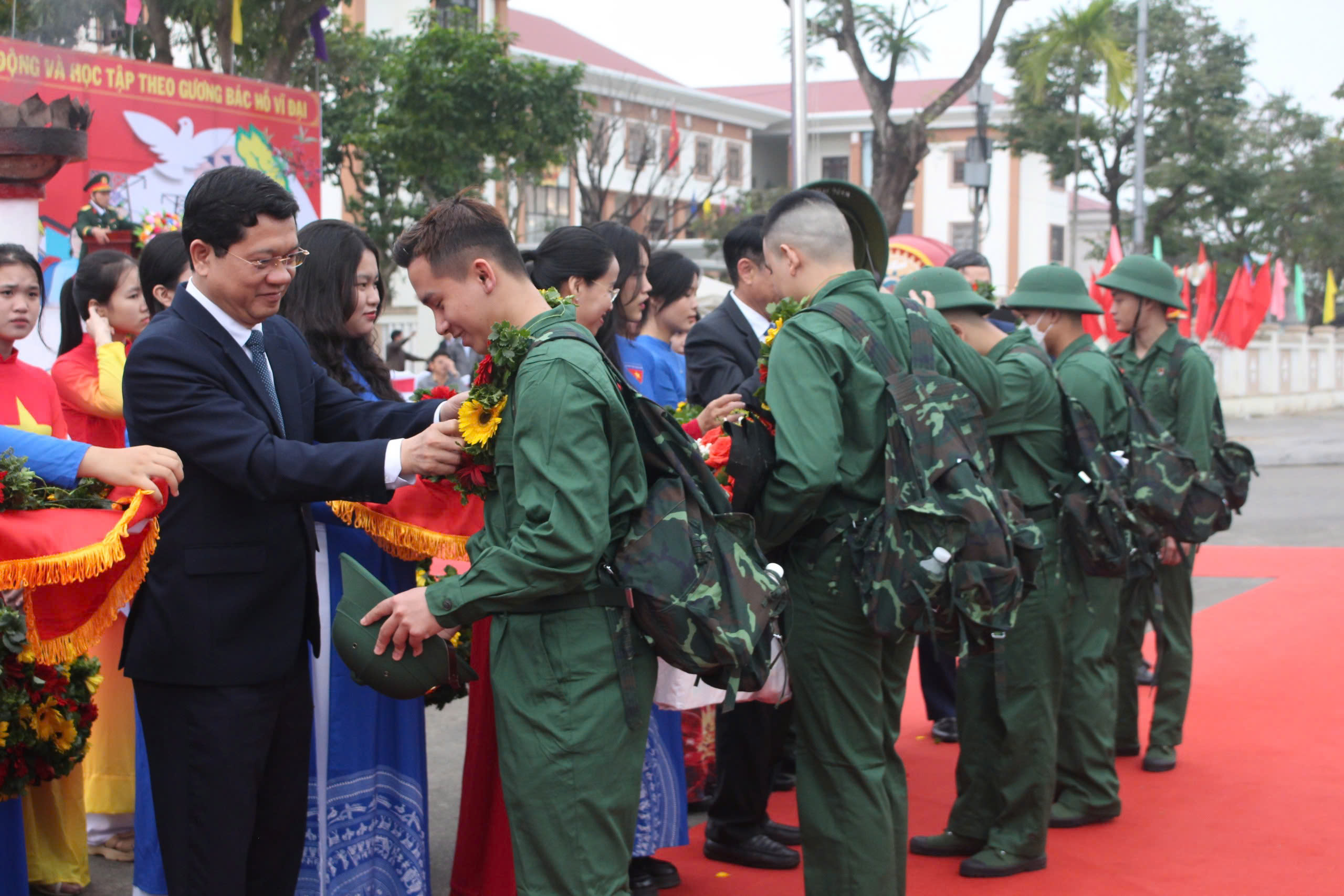 nghia vu quan su 2025 13