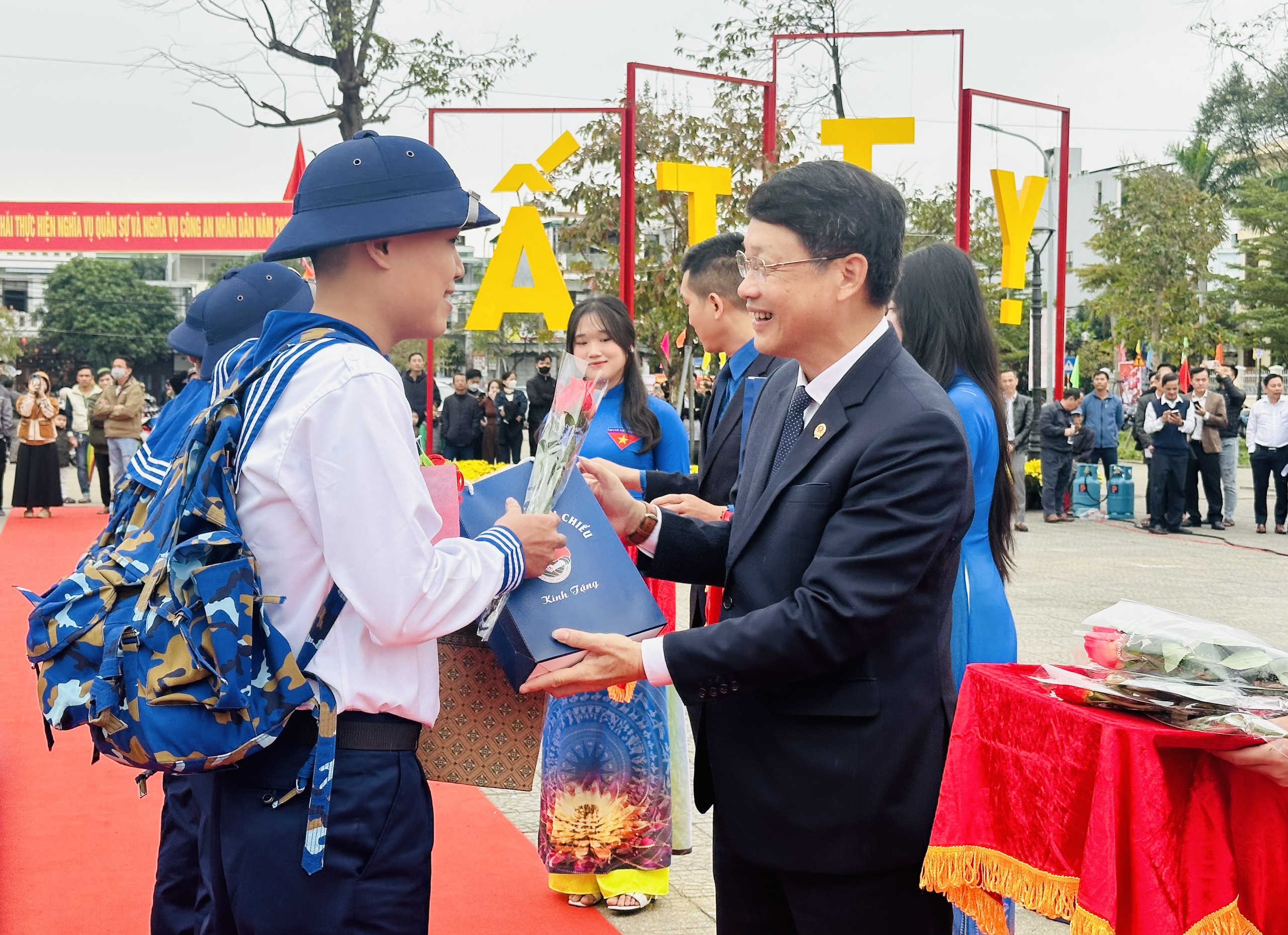 nghia vu quan su 2025 7