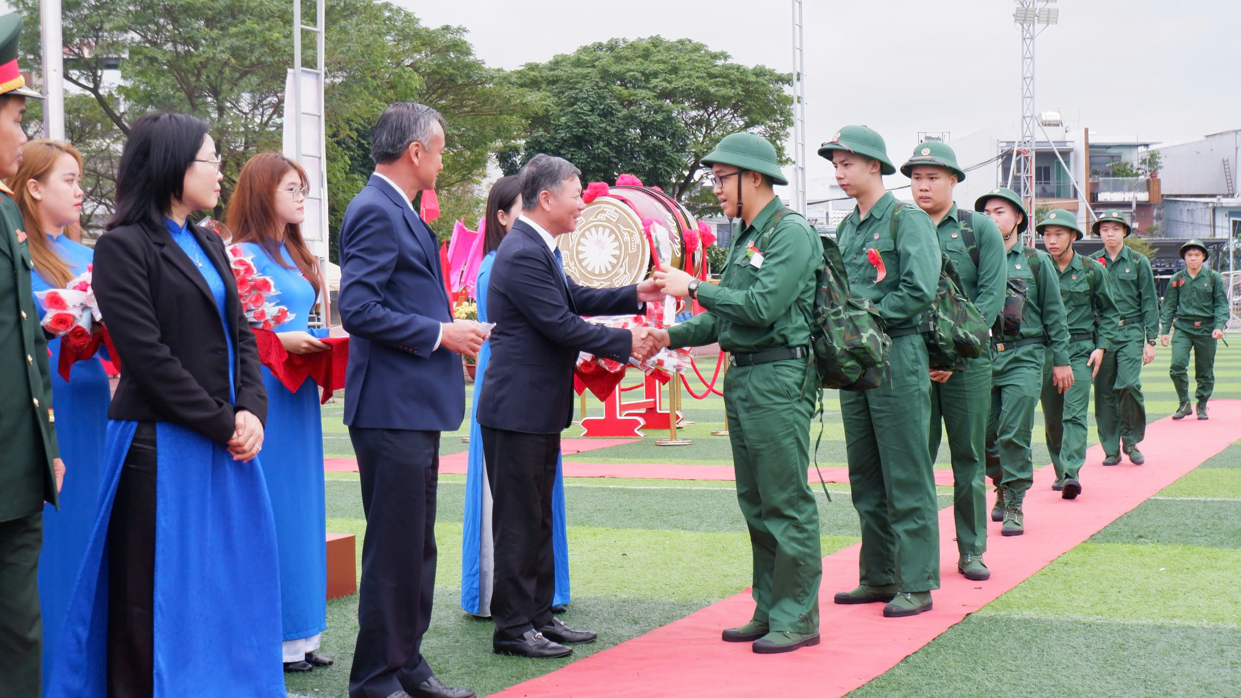 nghia vu quan su 2025 9