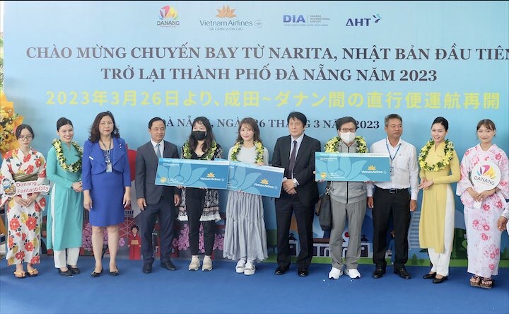 noi lai duong bay da nang va narita
