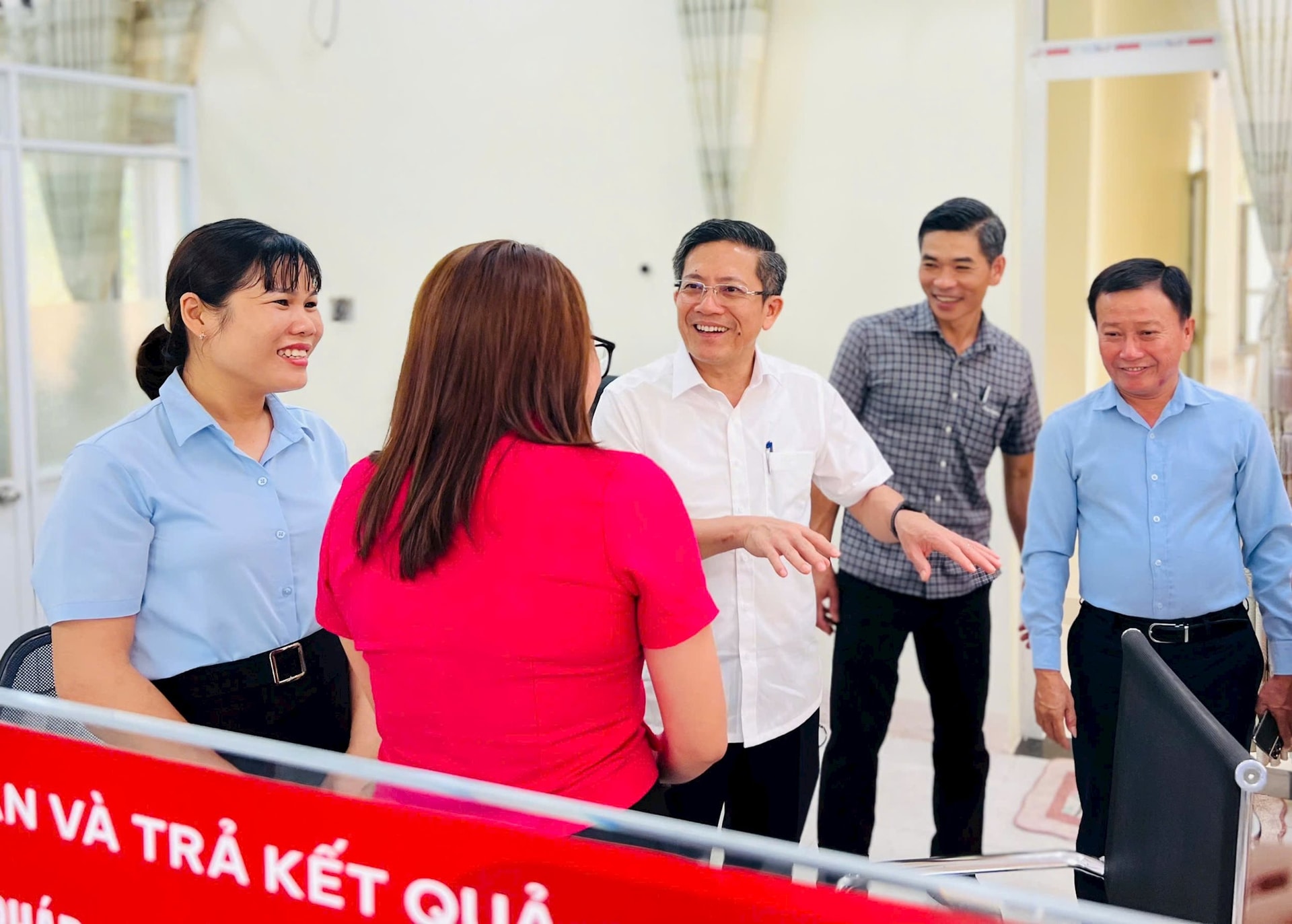 pct tran nam hung kiem tra tt phuc vu hanh chinh cong
