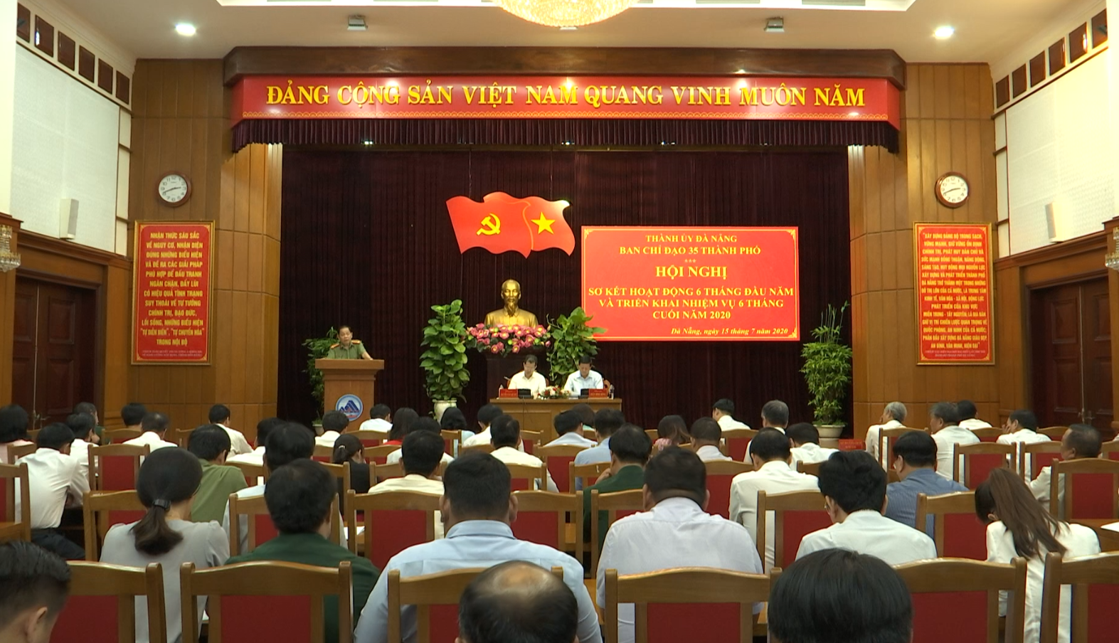 Tăng cường tuyên truyền và đấu tranh phản bác các quan điểm sai trái, thù địch