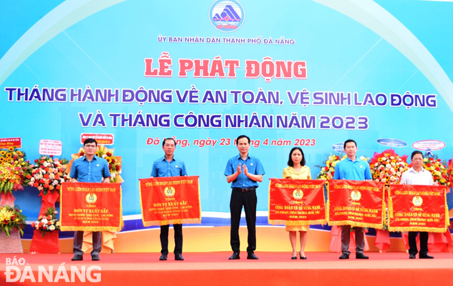 phat dong thang cong nhan nam 2023 1