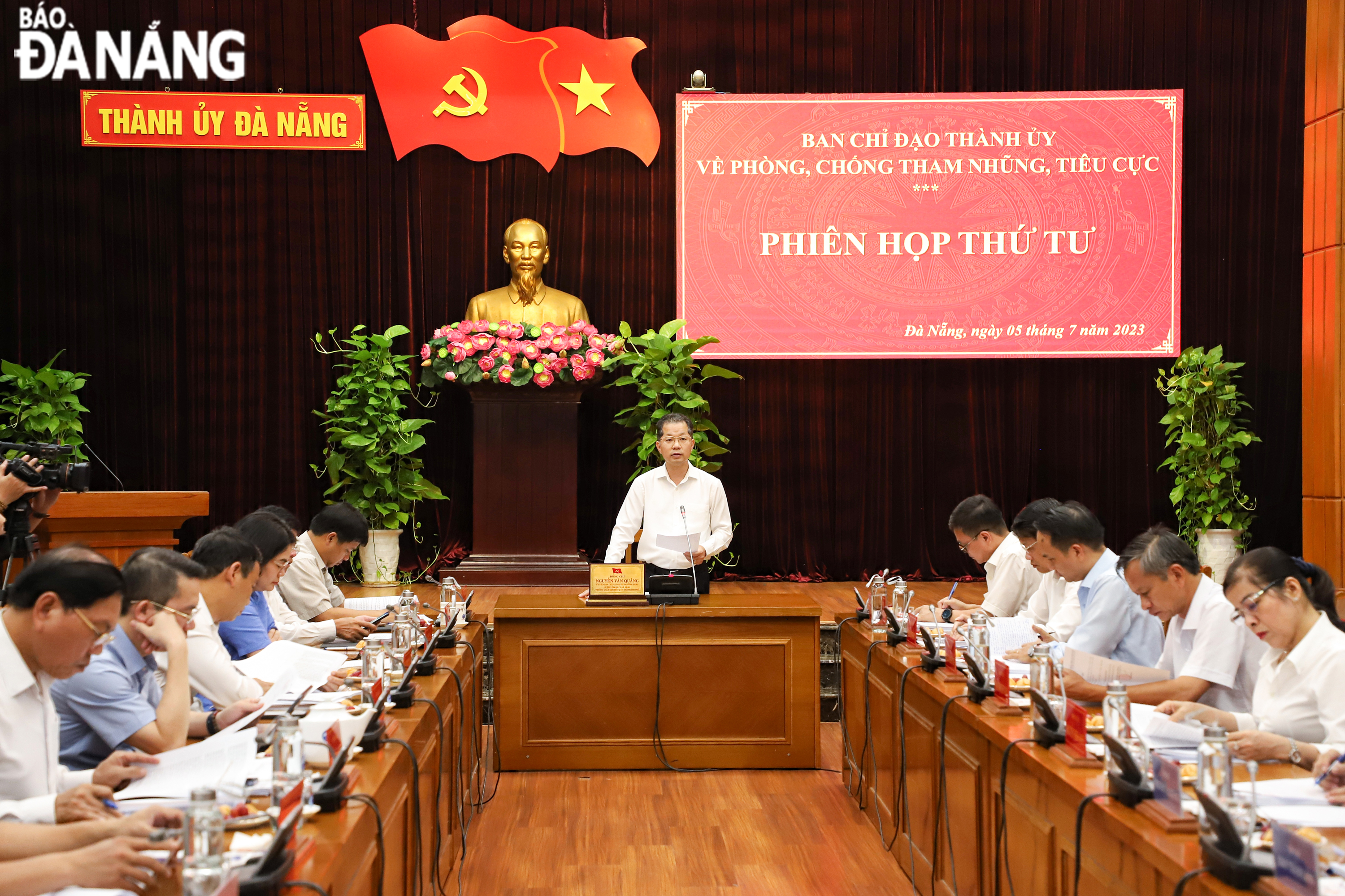 phien hop thu 4 bcd phong chong tieu cuc