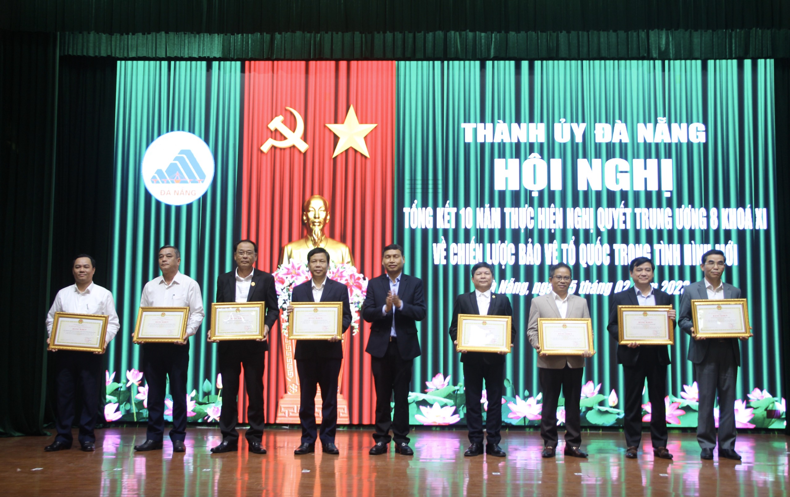 phong thu 4