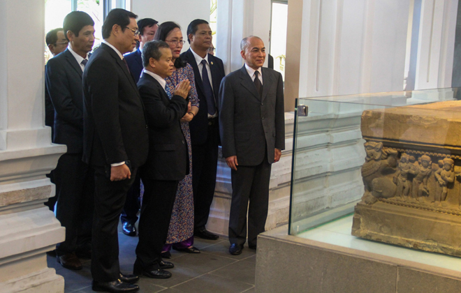 qu e1 bb 91c v c6 b0 c6 a1ng norodom sihamoni 2