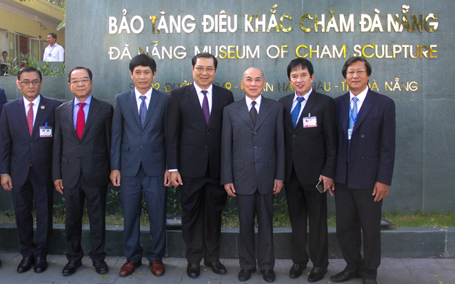 qu e1 bb 91c v c6 b0 c6 a1ng norodom sihamoni 4