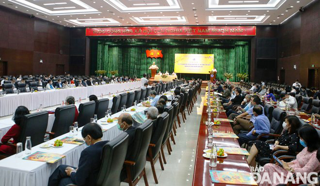 quang c e1 ba a3nh bu e1 bb 95i g e1 ba b7p m e1 ba b7t c c3 a1c c c6 a1 quan b c3 a1o ch c3 ad 2c v c4 83n ngh e1 bb 87 s c4 a9 2c tr c3 ad th e1 bb a9c ti c3 aau bi e1 bb 83u