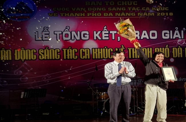 sang tac ca khuc da nang