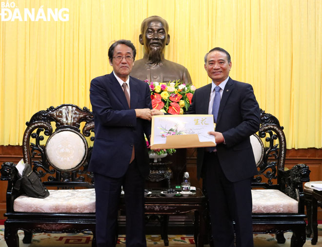 secretary nghia 28right 29 and japanese ambassador kunio