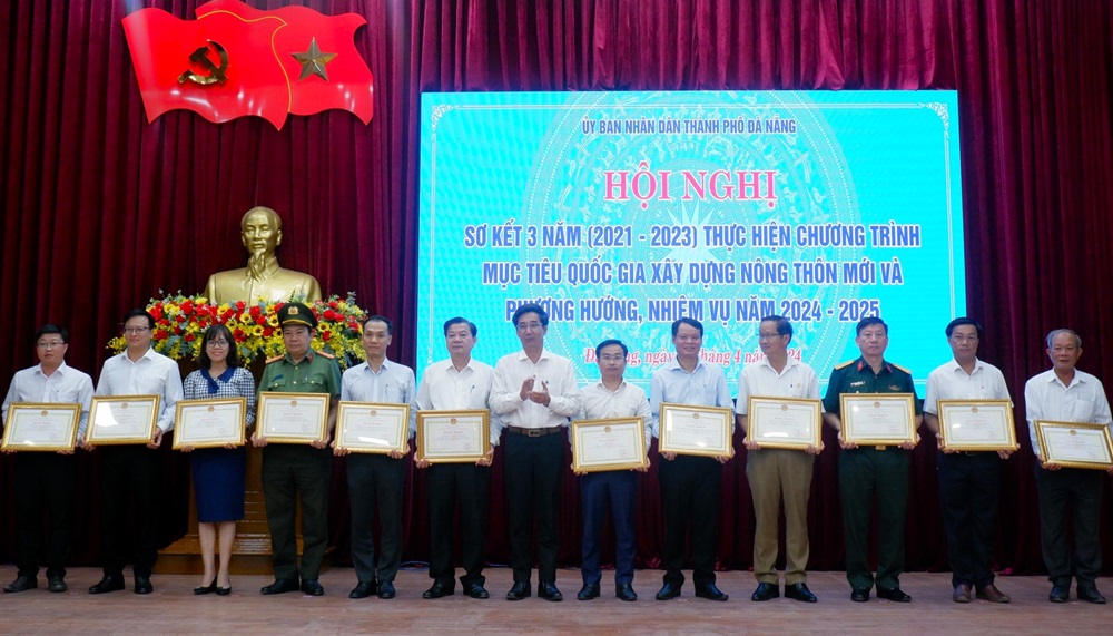 so ket 3 nam chuong trinh xay dung muc tieu nong thon moi 1