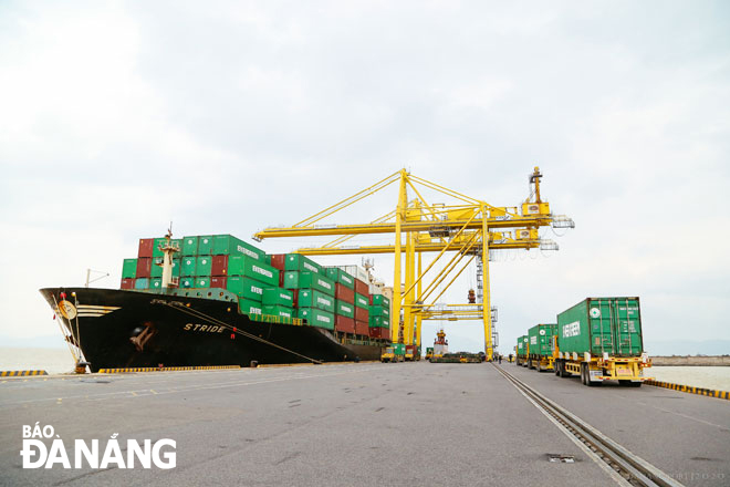 stride container ship