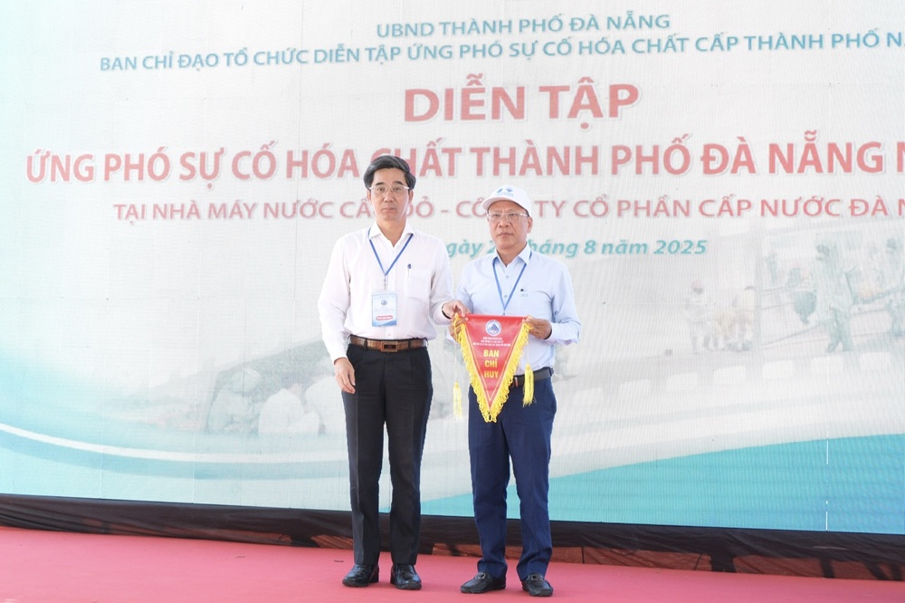 su co hoa chat 2025 2