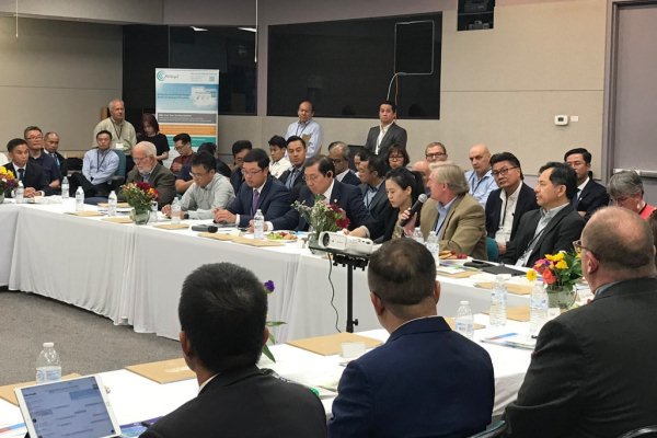 t e1 bb 8da c4 91 c3 a0m e2 80 9cda nang business roundtable e2 80 9d