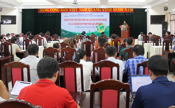 tap huan luat bao ve moi truong