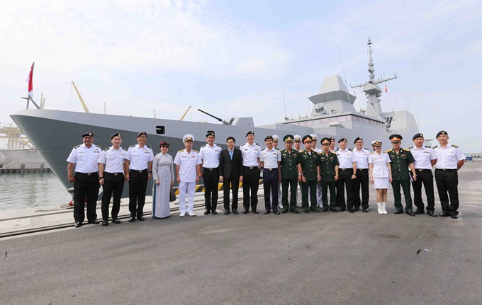 tau singapore