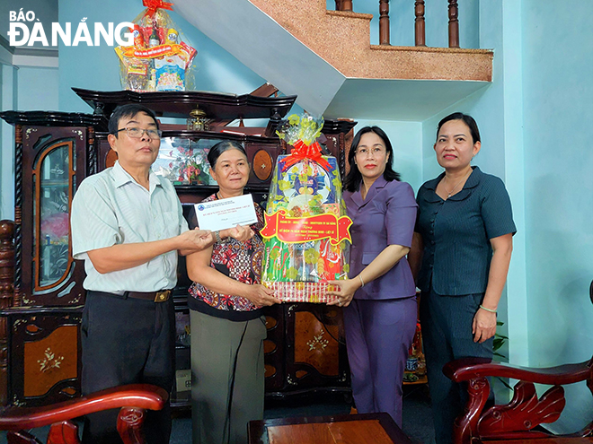 tham 2c tang qua gia dinh chinh sach 2