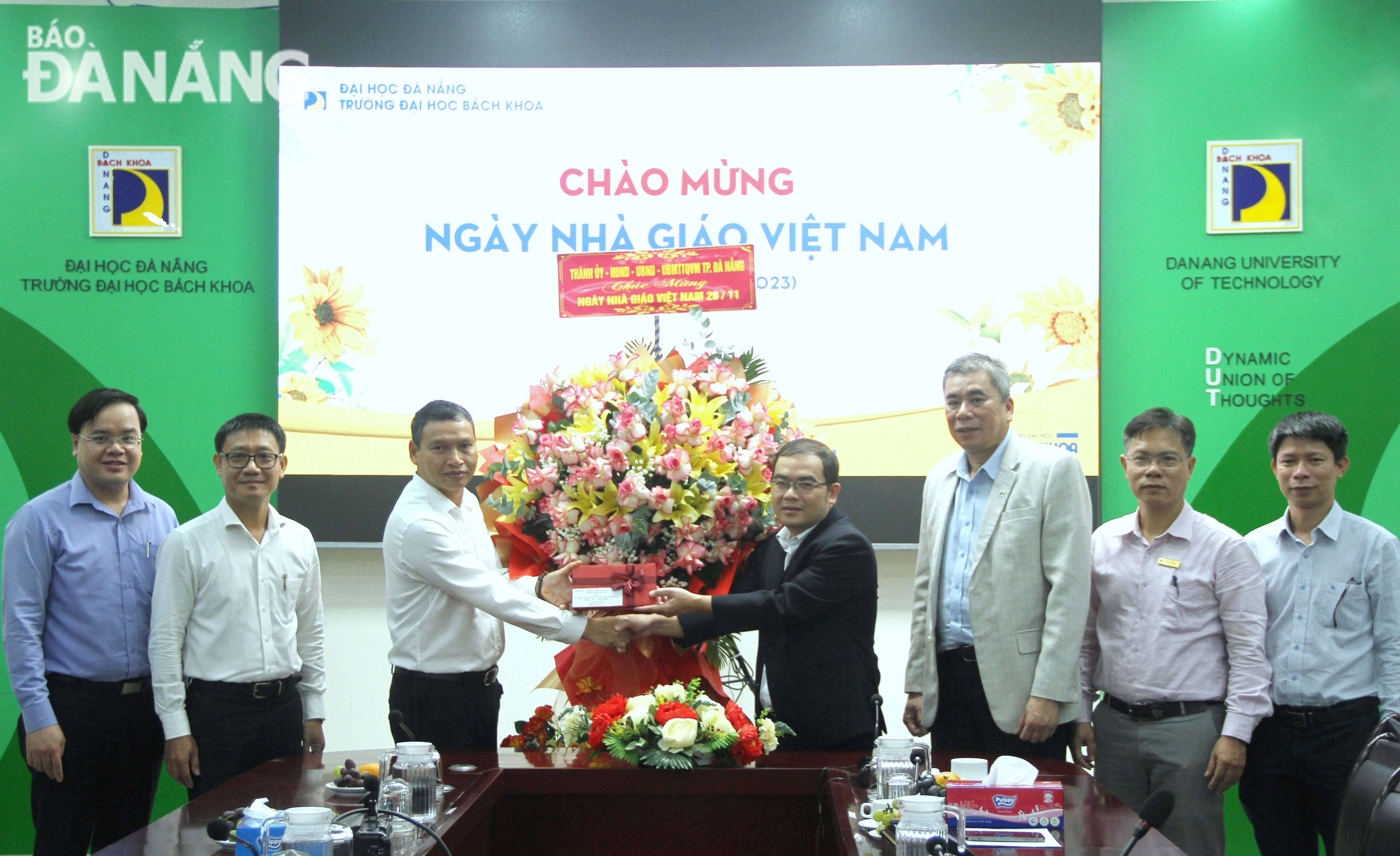 tham cac co so giao duc nhan ngay nha giao 2023