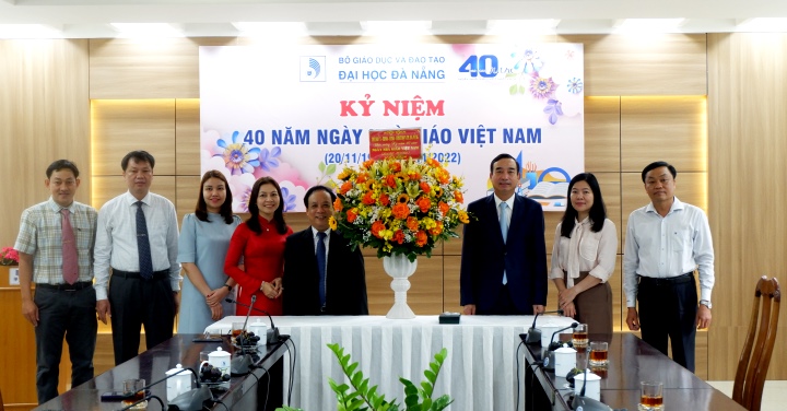 tham cac don vi giao duc 1
