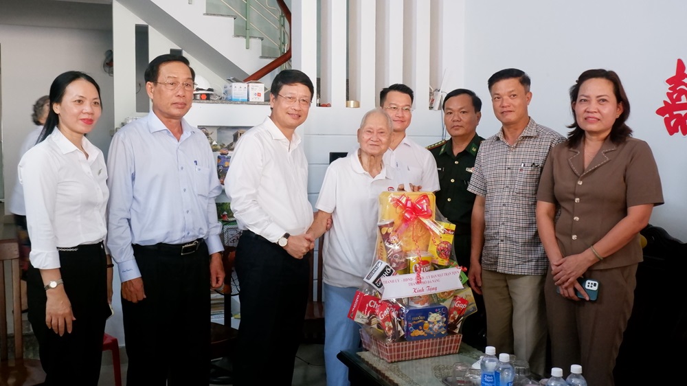 tham chien si dien bien 250424 2