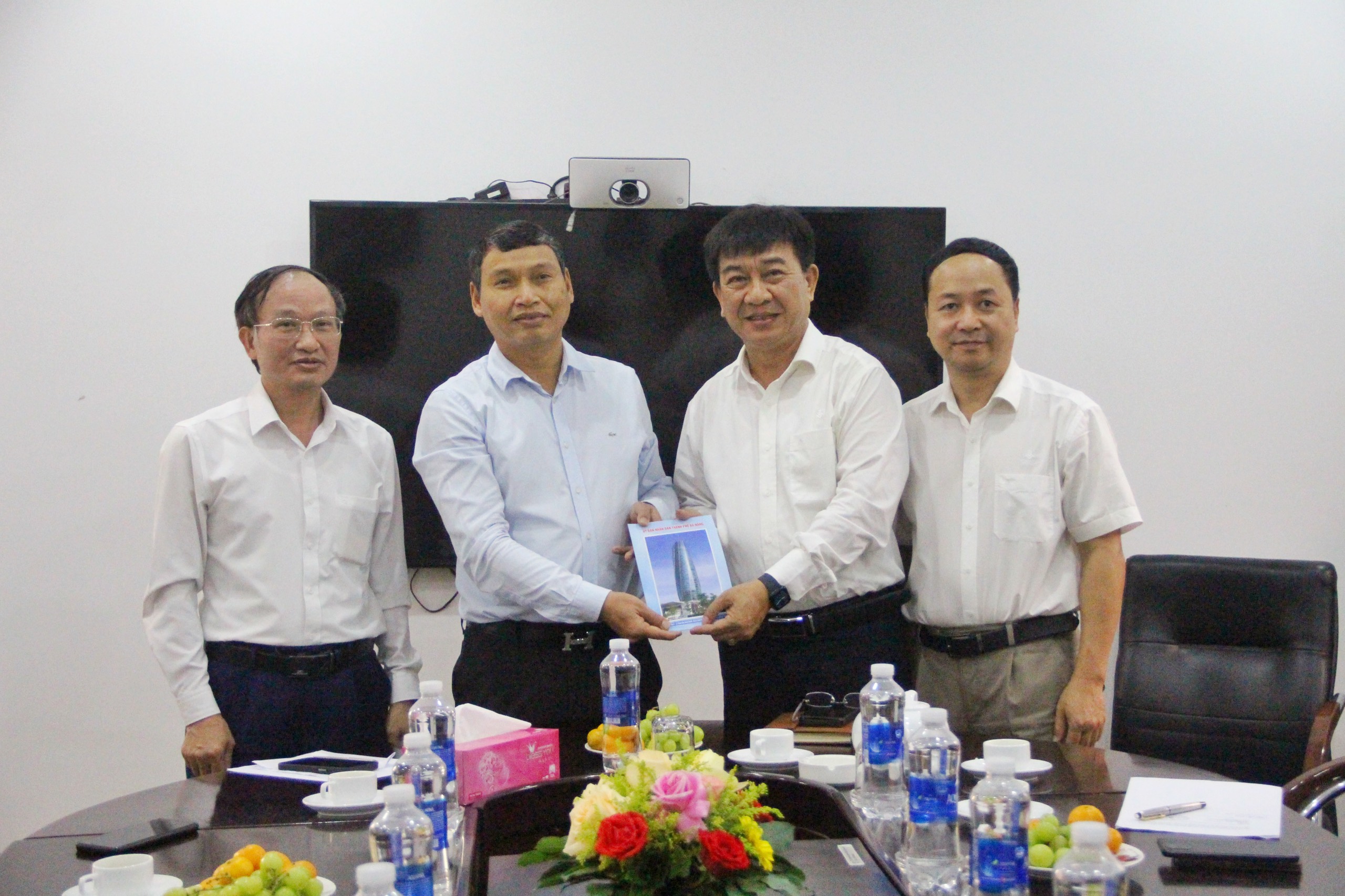 tham cong ty thuoc la da nang