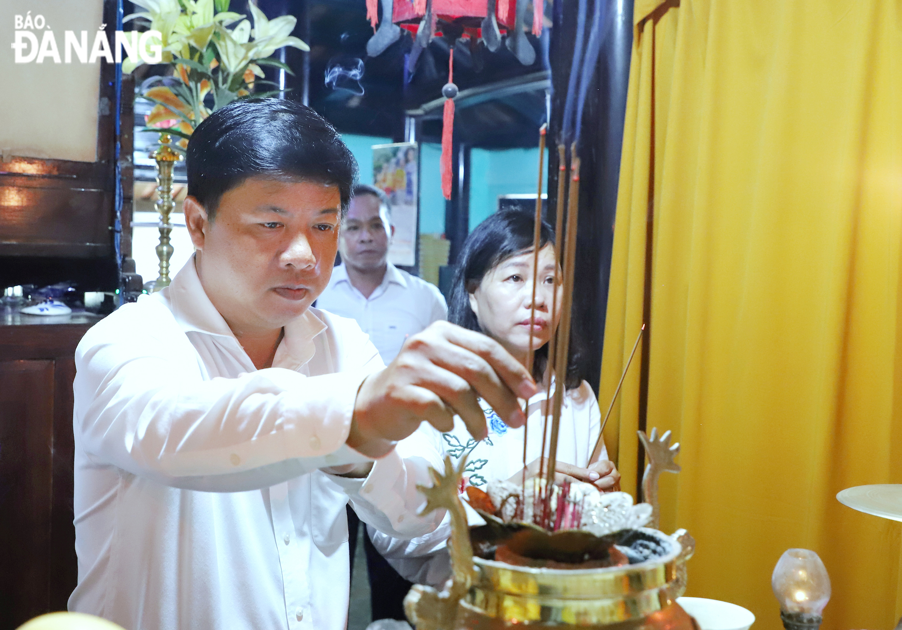 tham gia dinh dong chi pham tham