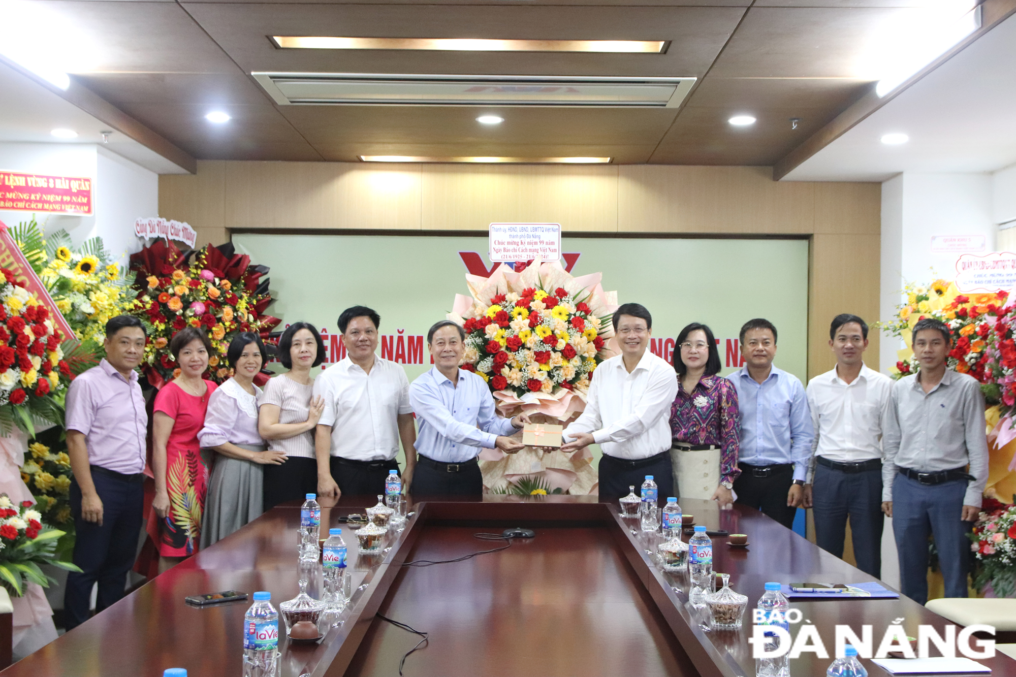 tham ngay bao chi 2024 1