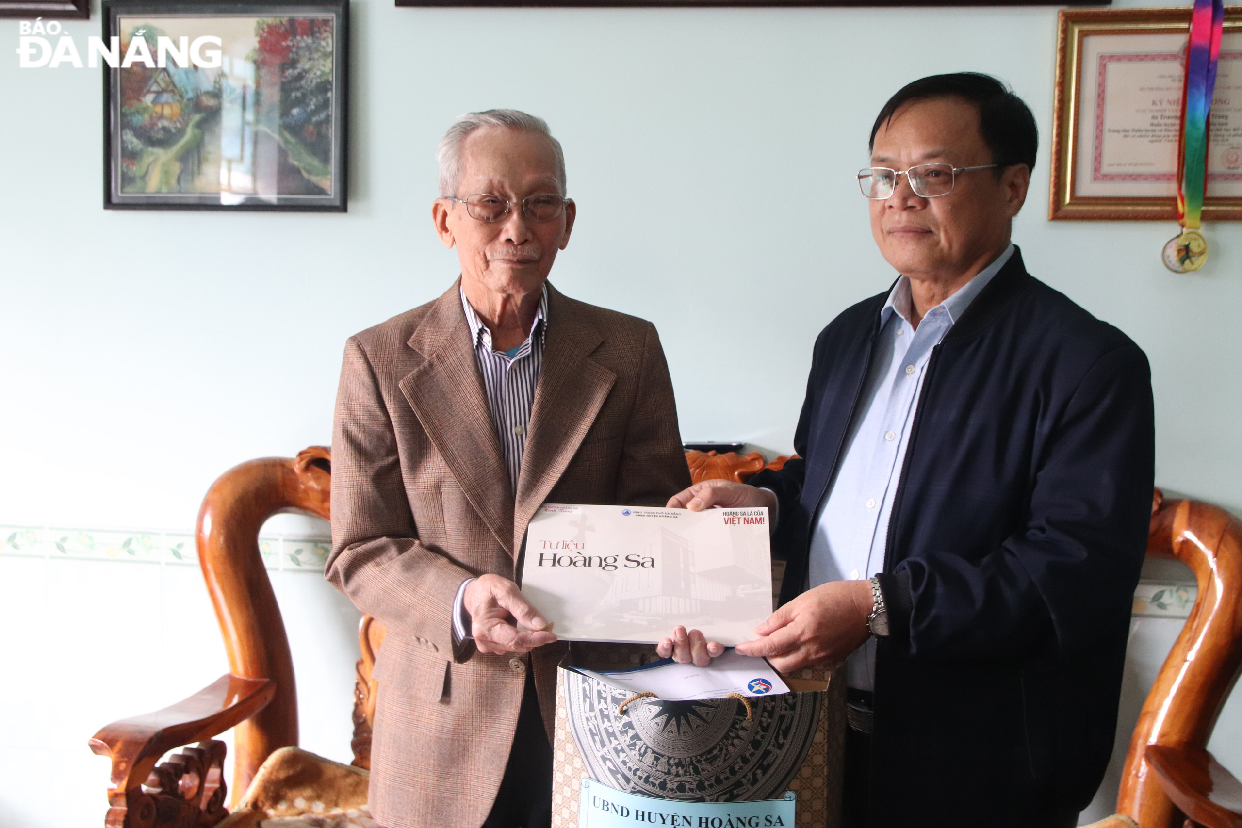 tham nhan chung hoang sa 1