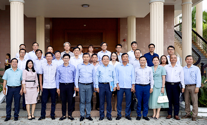 tham tinh khanh hoa 1
