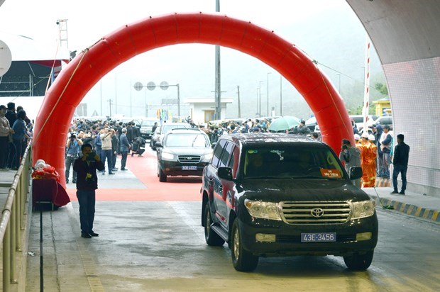 the hai van tunnel 2 2