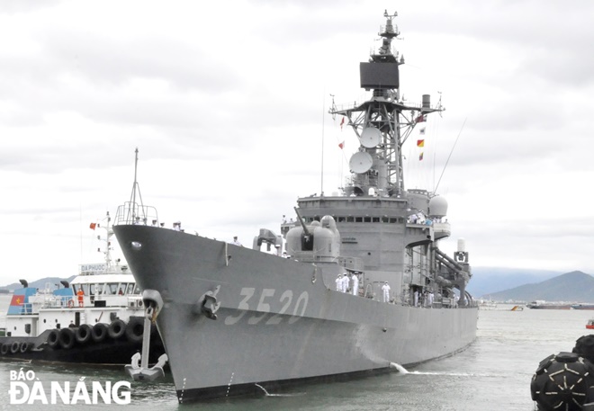 the training ship hatakaze of the japan maritime self defense force