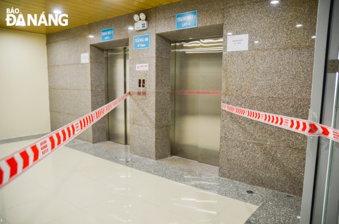 the walkway from elevator