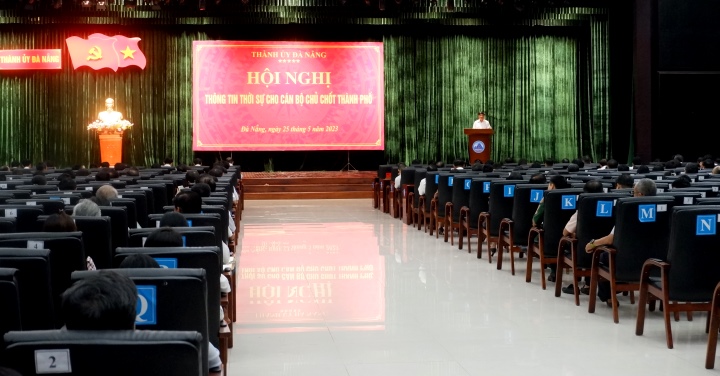 thong tin thoi su cho can bo chu chot thanh pho