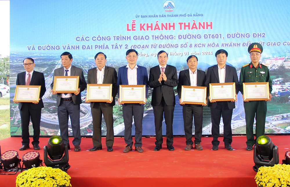thong xe cac tuyen duong quan trong 4