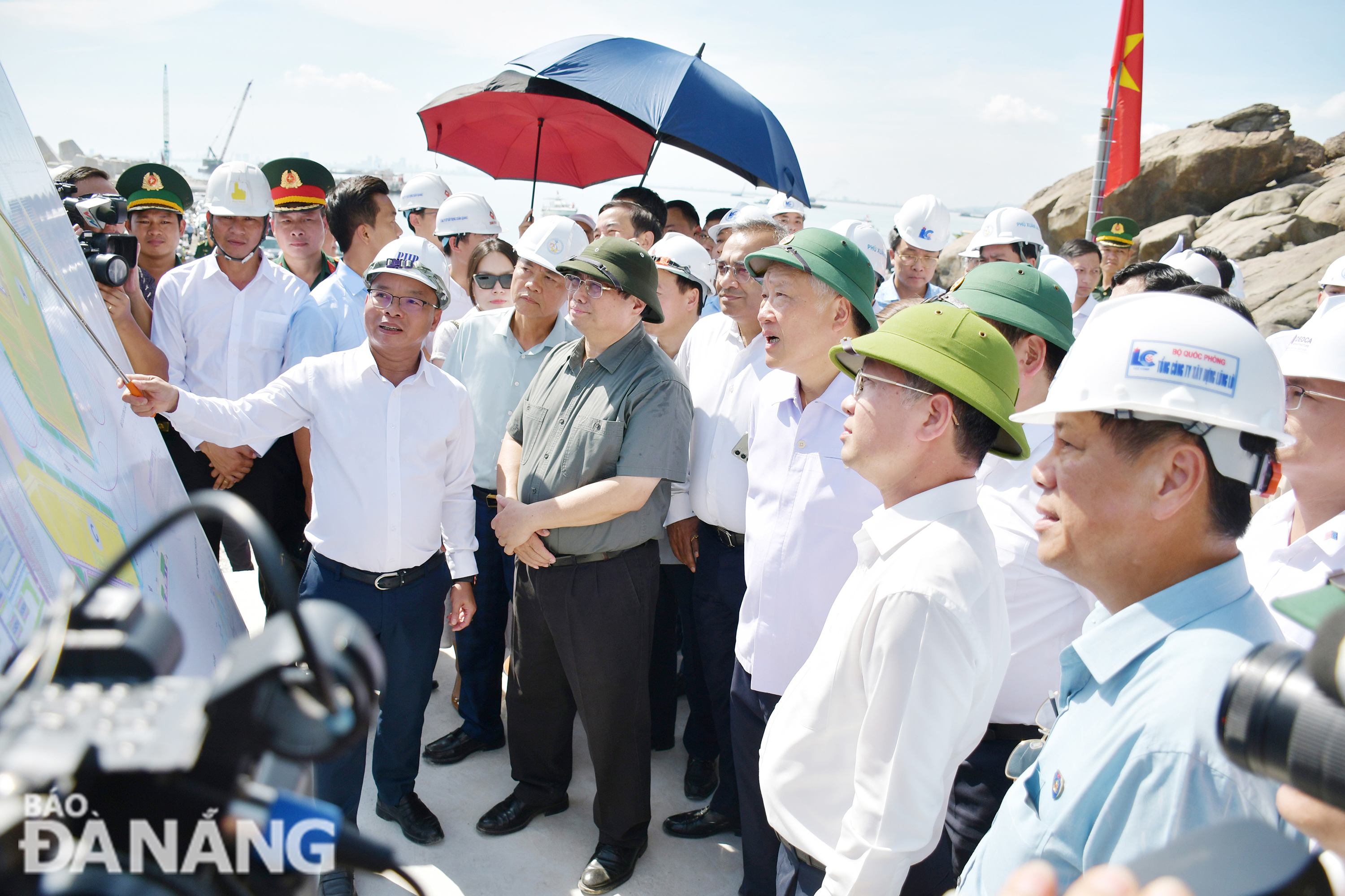thu tuong lam viec voi da nang 15